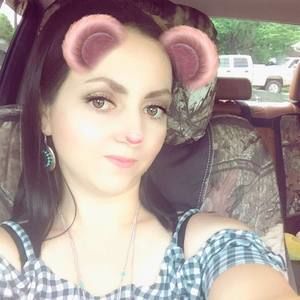 Meet your Posher, Celina